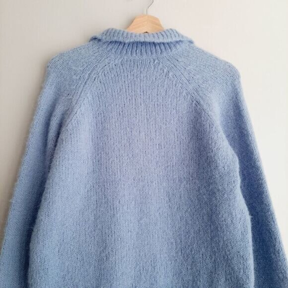 VERO MODA | Mabel Fuzzy Raglan Sleeve Sweater Blue w/ Rhinestone Buttons Sz L - Picture 10 of 15